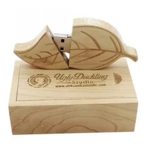 Pendrive 32GB USB 3.0 w kształcie liścia z personalizowanym grawerem – idealny prezent