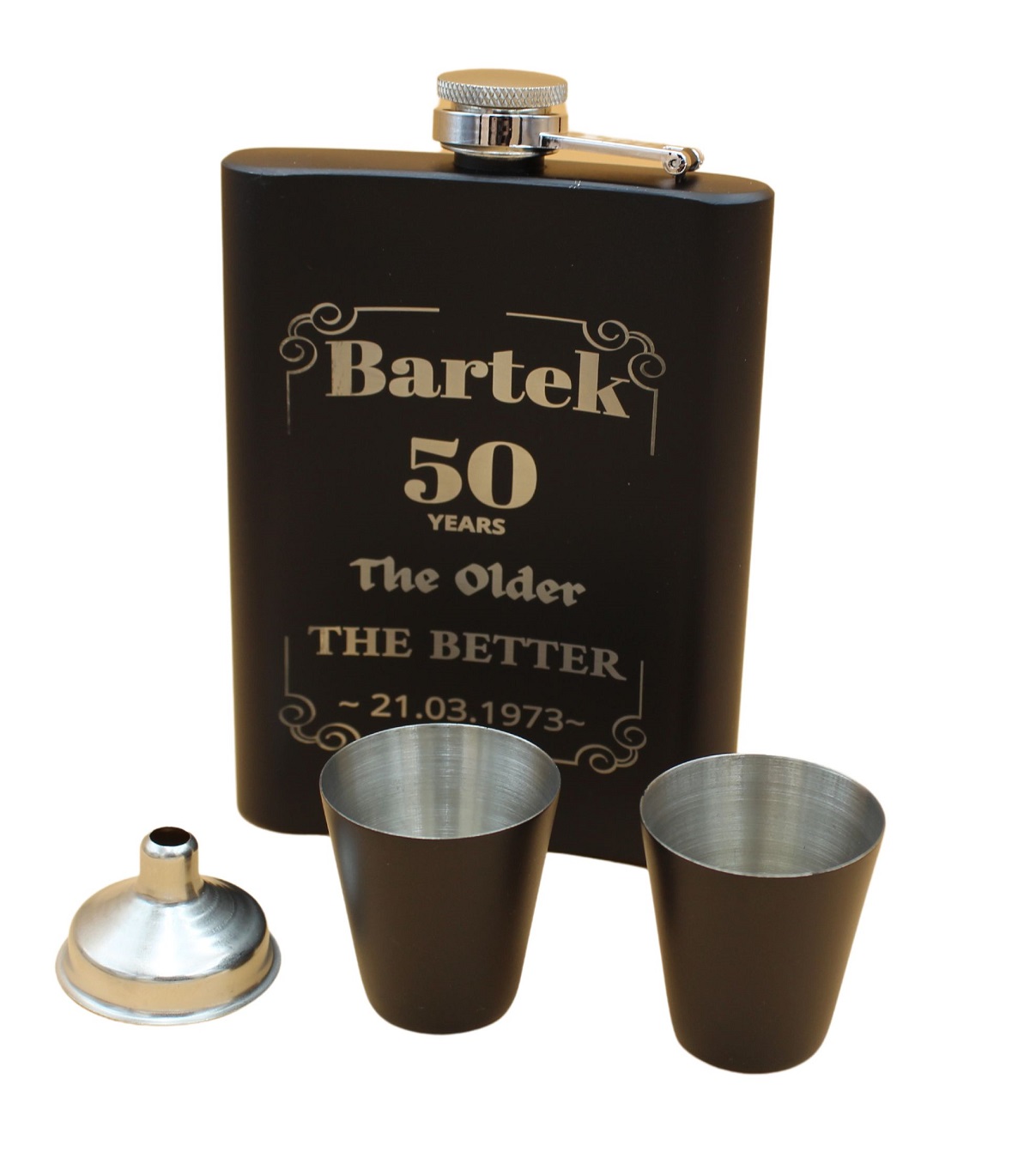 piersiówka z grawerem zestaw prezentowy z kieliszkami i lejkiem